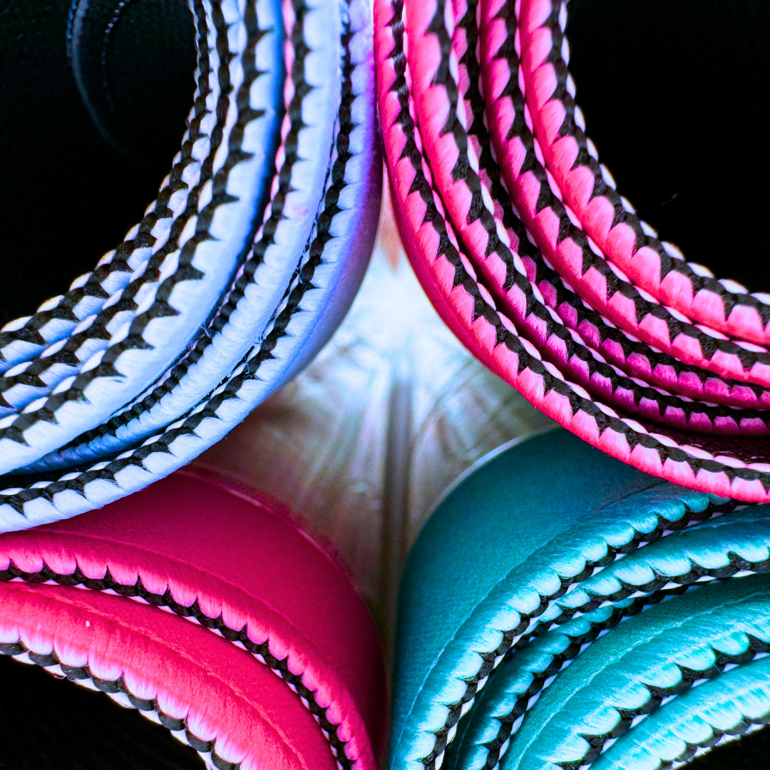 My Fair Mahjong MAHJONG MAT  |  Color Wave  |  31" x 31": Pink Center- Blue Scallop
