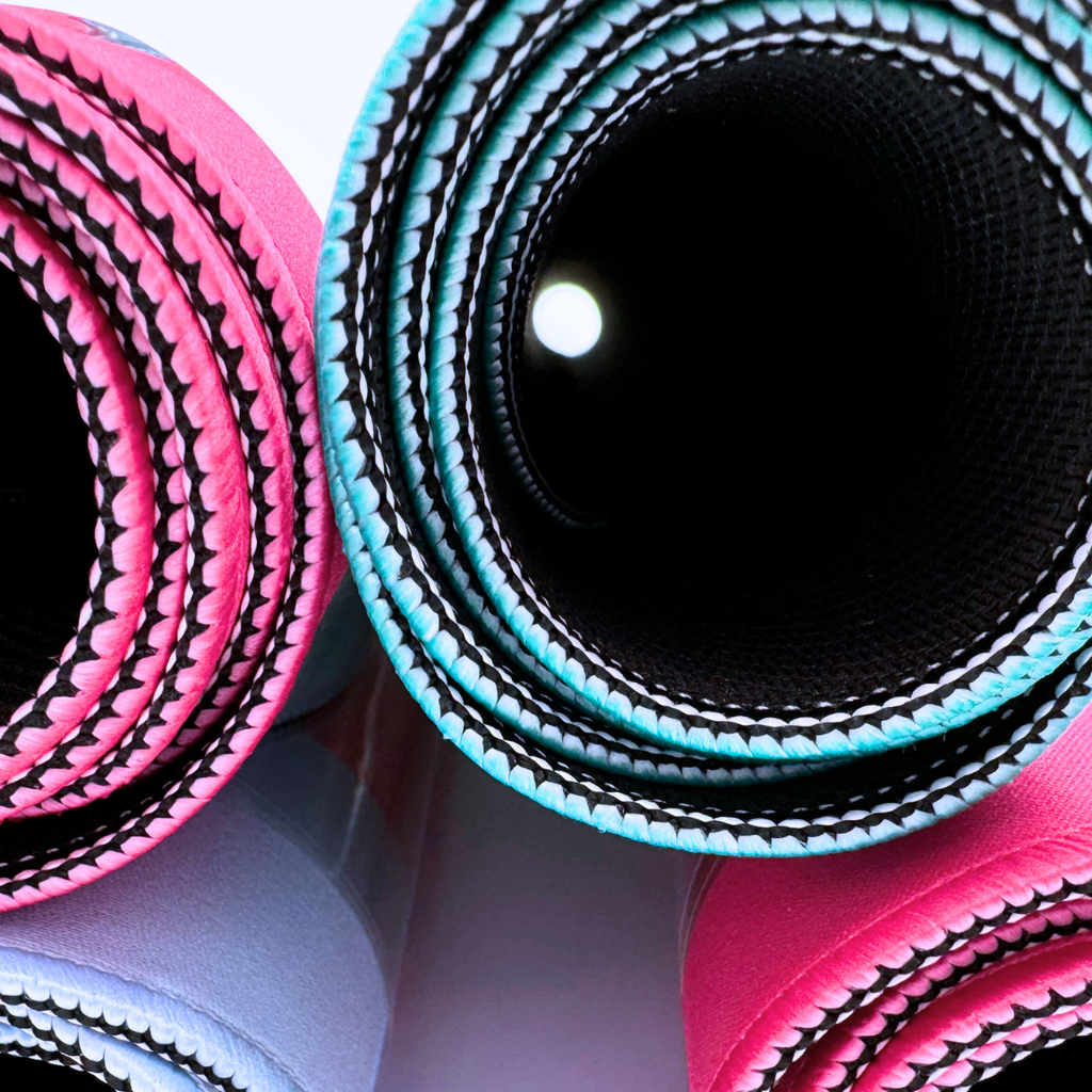 My Fair Mahjong MAHJONG MAT  |  Color Wave  |  31" x 31": Cobalt Center- Blue Scallop