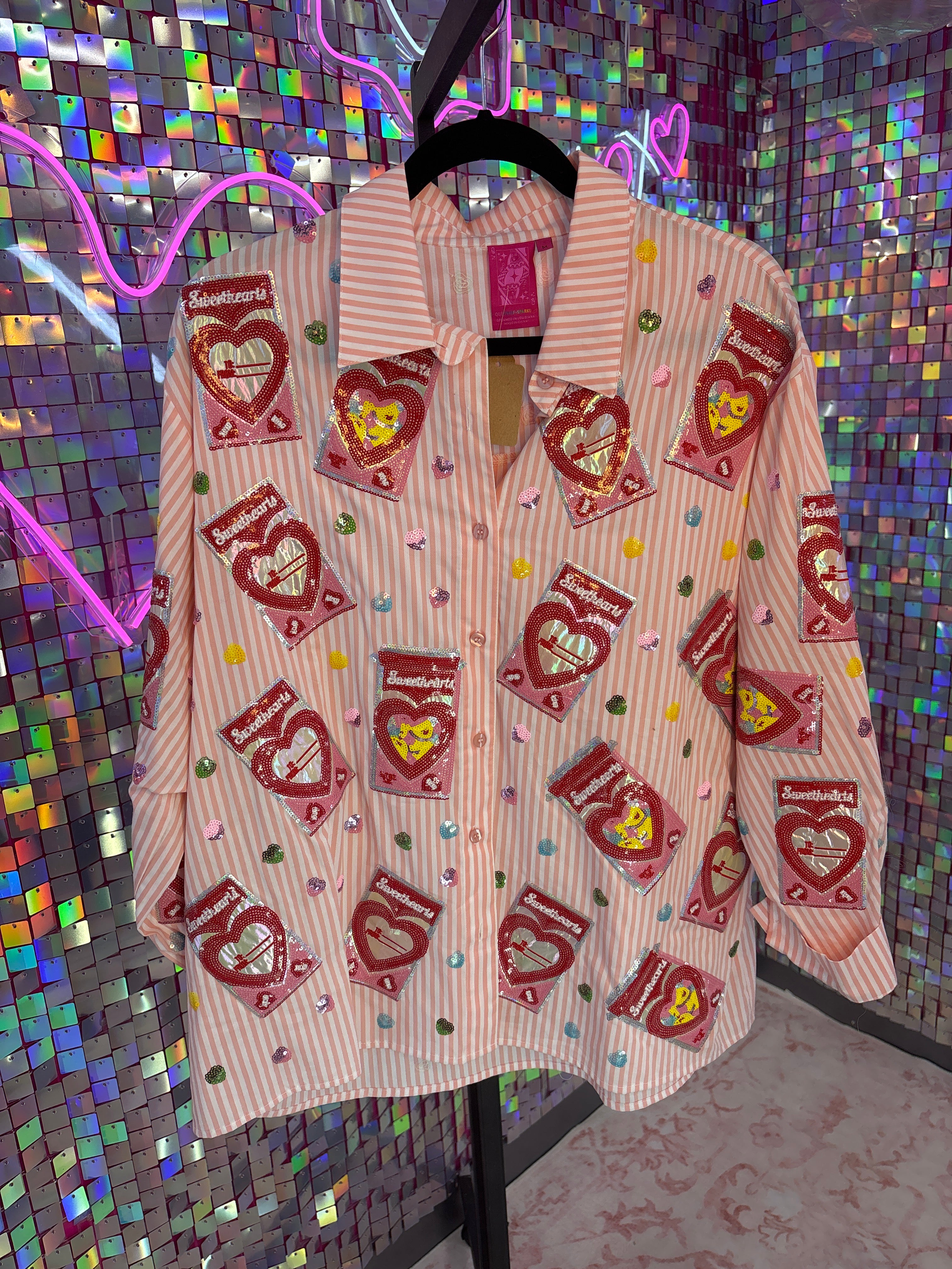 Queen of Sparkles QOS EUC Pink Valentines Sweetheart Button Up M