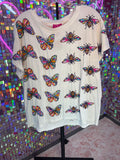 Queen of Sparkles QOS EUC White Butterfly and Bee Tee L
