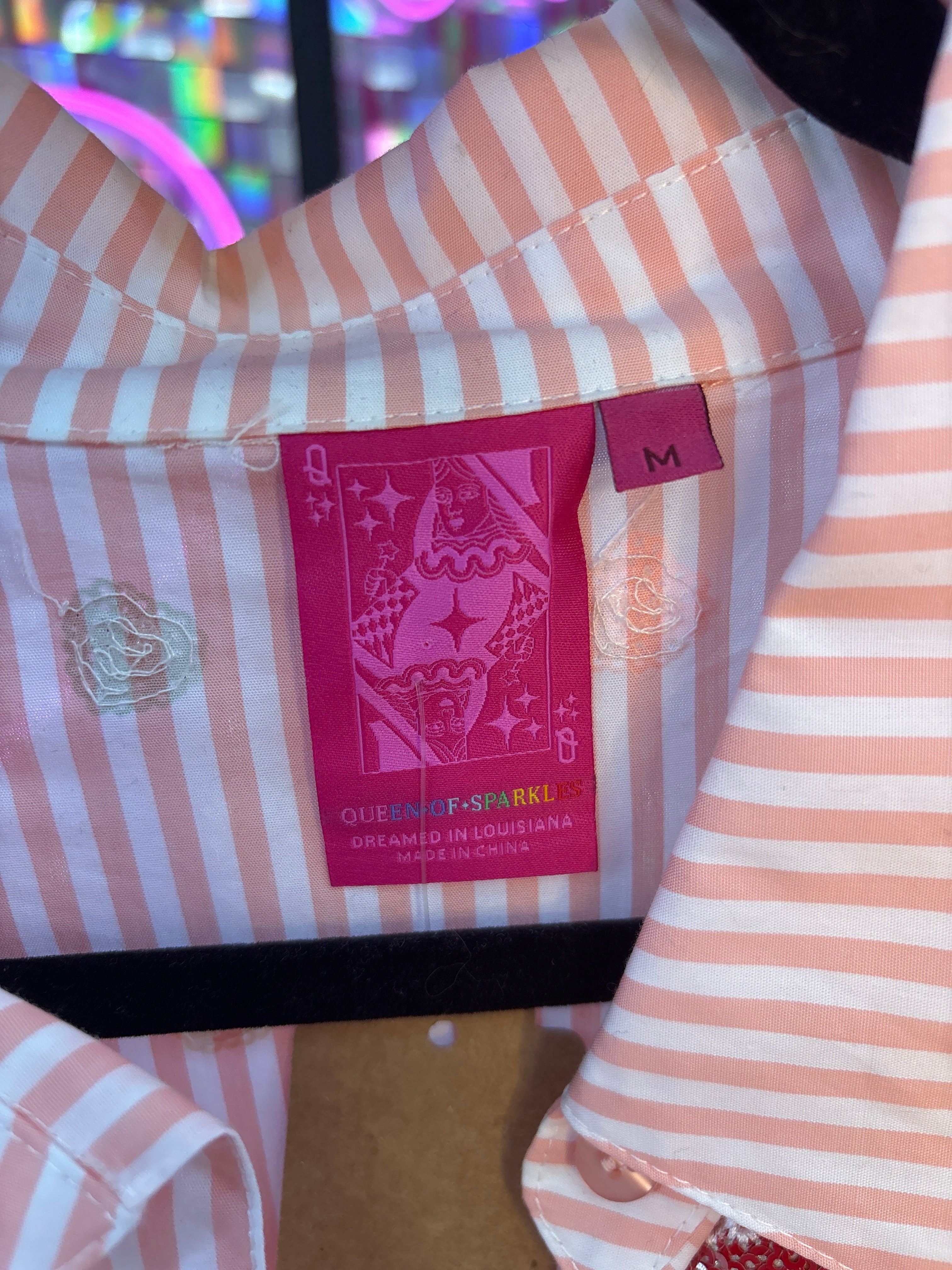 Queen of Sparkles QOS EUC Pink Valentines Sweetheart Button Up M
