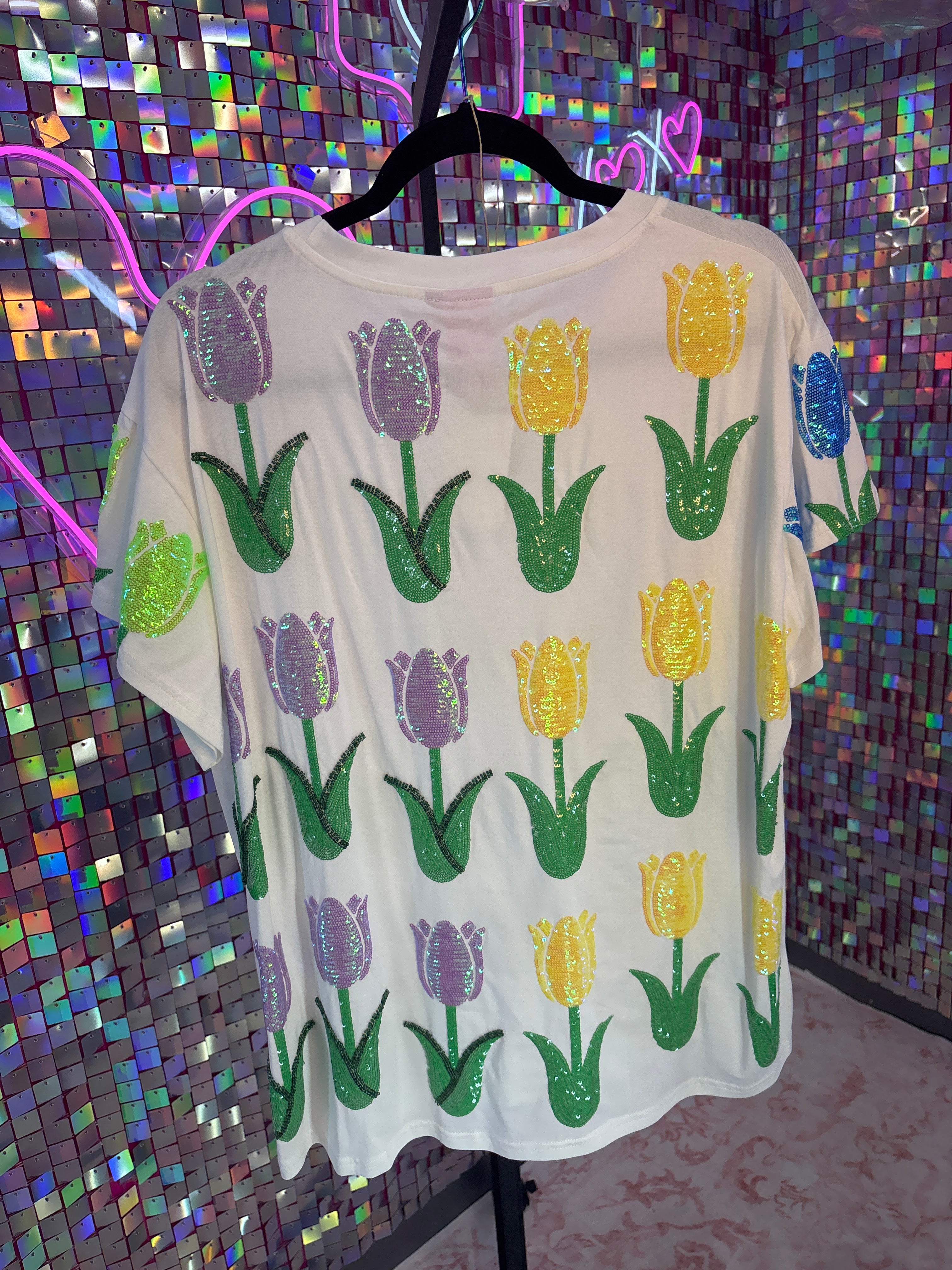 Queen of Sparkles QOS NWT White Multi Tulip Tee L