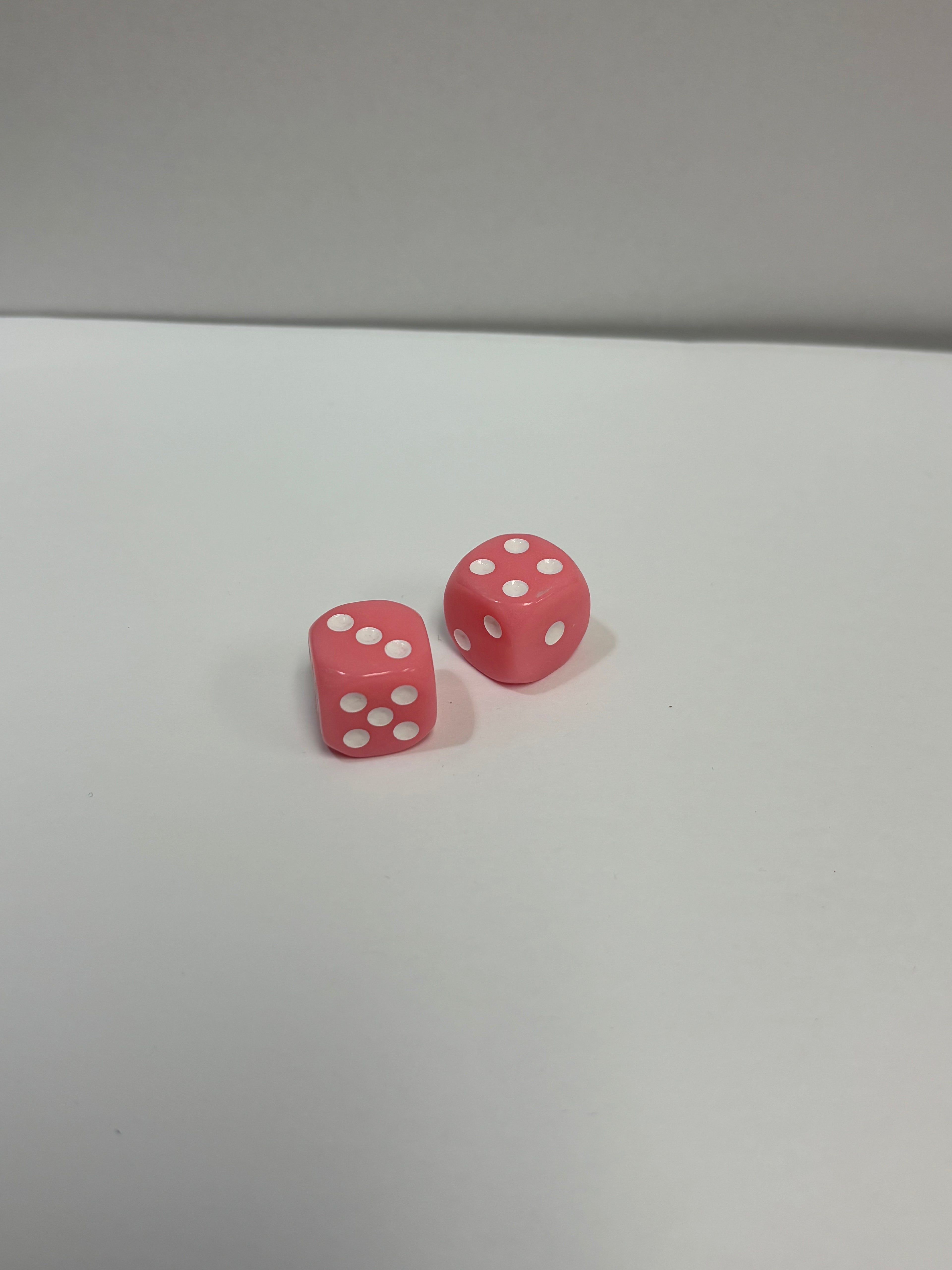 Pink Mahjong Dice