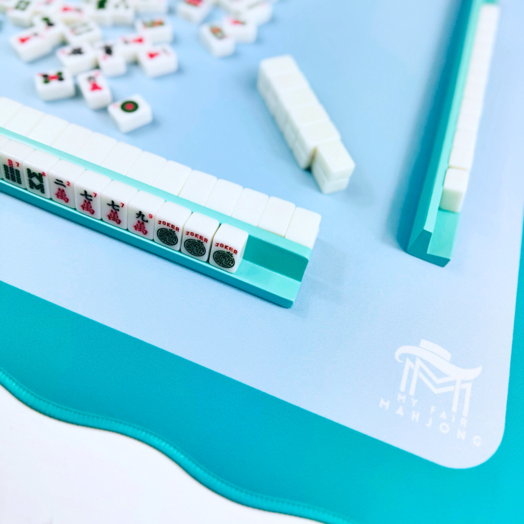 My Fair Mahjong MINI MAHJONG MAT  |  Color Wave  |  21" x 21": Cobalt Center-Blue Scallop